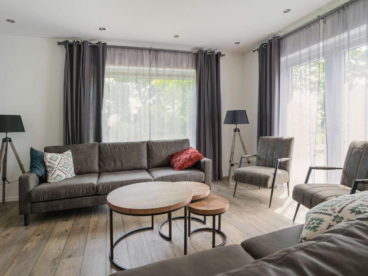 Charming Villa In Lemele With A Nice Garden Exterior foto